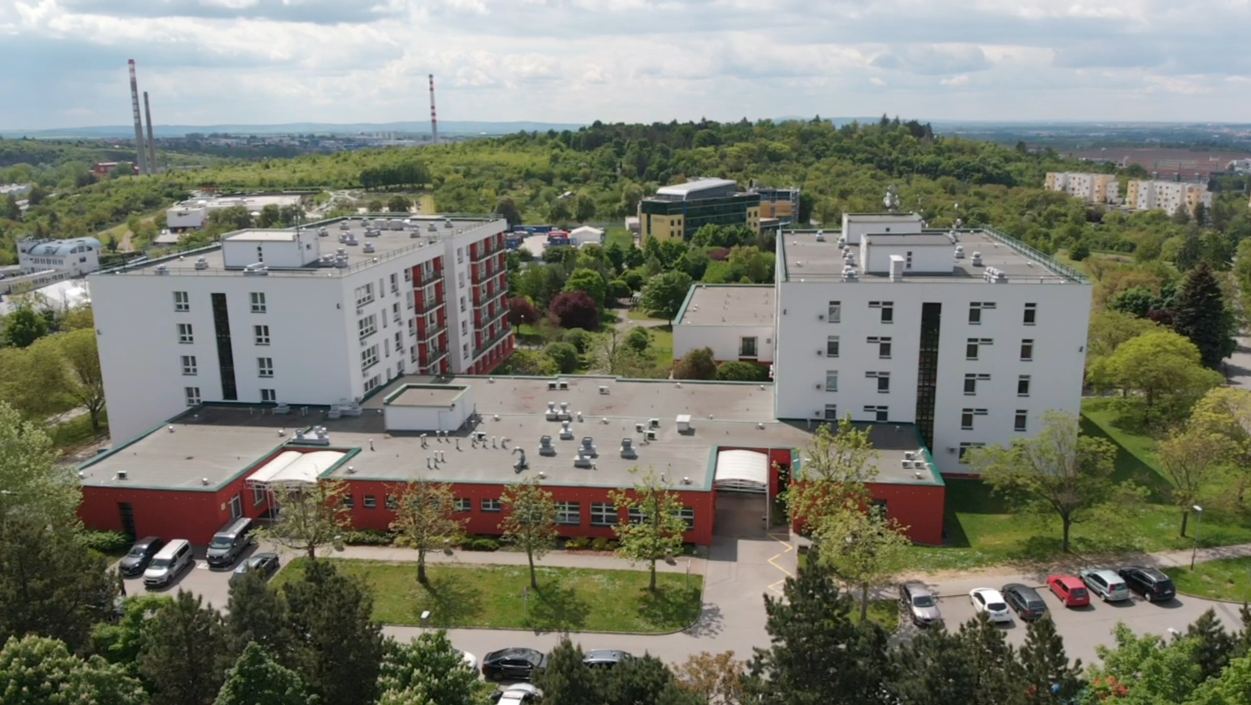 Letecký pohled na budovu domova pro seniory Věstonická